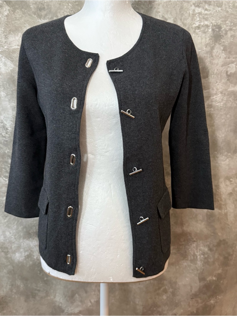 Jones New York Charcoal Gray Hook-Front Blazer (love 24)